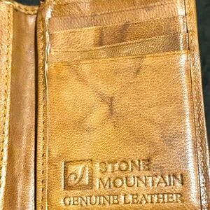 Stone Mountain general leather trifold wallet